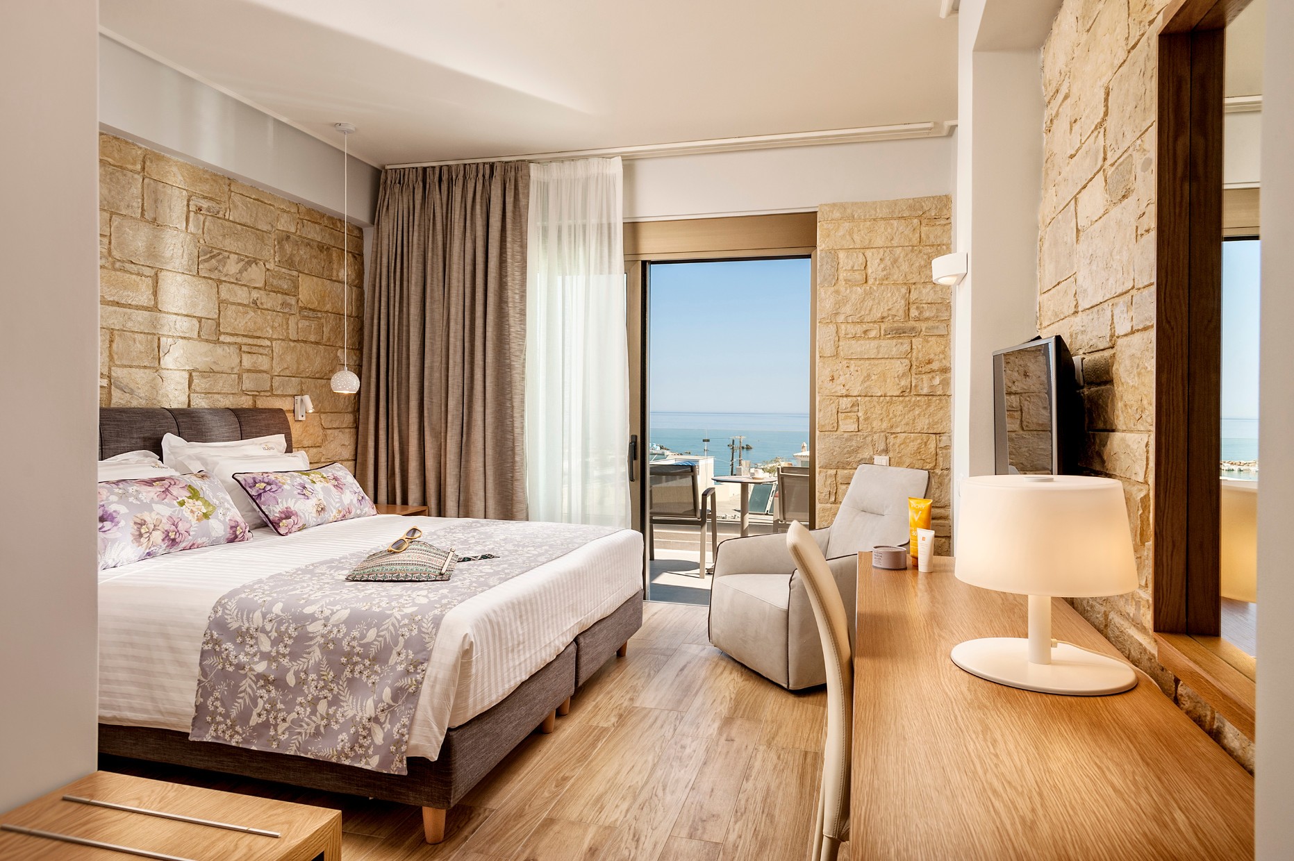 Villa Aiolos – A Symphony of Wind, Sun, and Unmatched Luxury